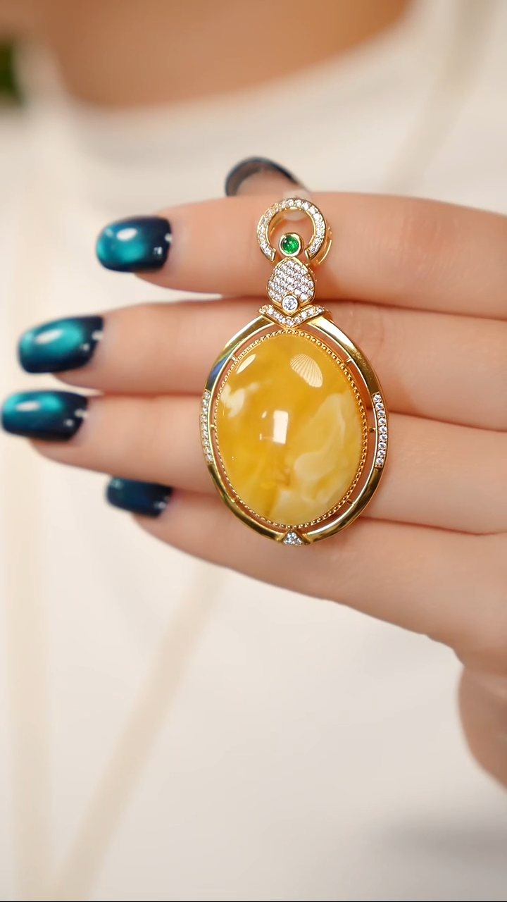 蜜蜡吊坠(赠链)银S925镶嵌金白吊坠