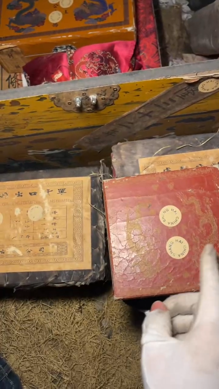 木摆件高端精美开红漆龙盒一件链接