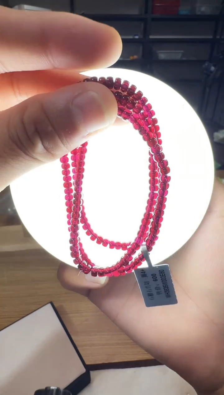 未镶嵌手链石榴石晶0424 约4mm