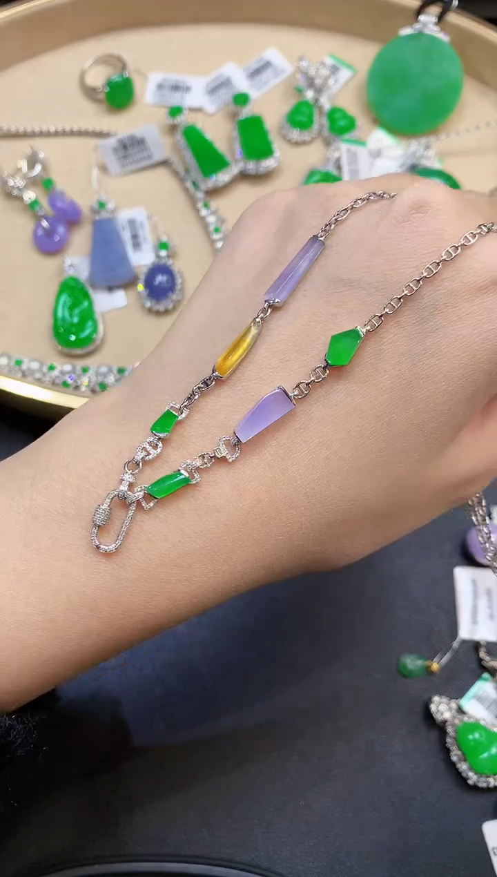 【闪购商品】翡翠套链18K金镶嵌多样性发一件2988