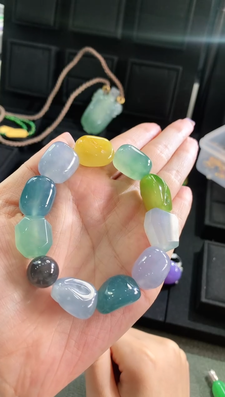 【闪购商品】翡翠手串未镶嵌手饰