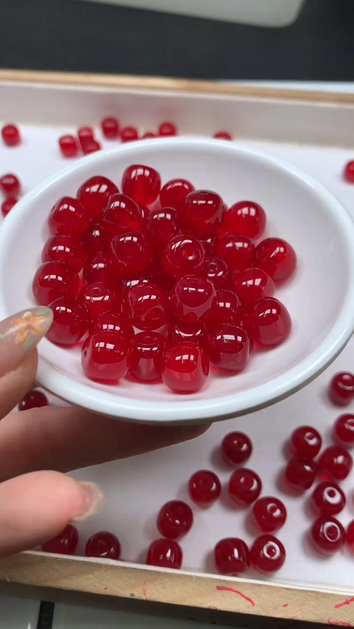 未镶嵌玛瑙手饰B547 鸽血红老型10*10mm2个6.8元