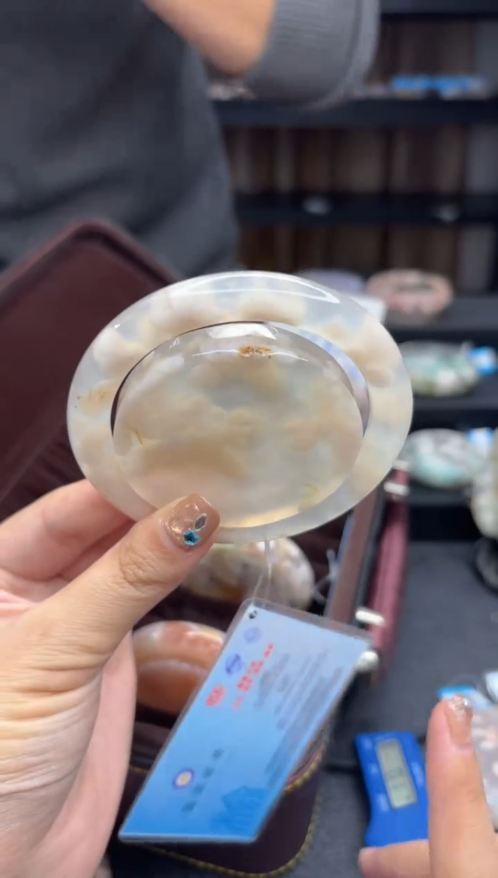 【闪购商品】石英质玉手镯未镶嵌142（64圈赠送镯心）