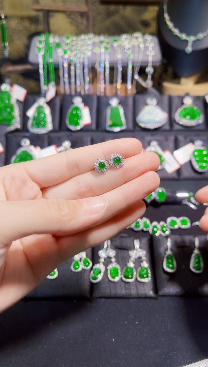 【闪购商品】翡翠耳饰银S925镶嵌蛋面耳钉