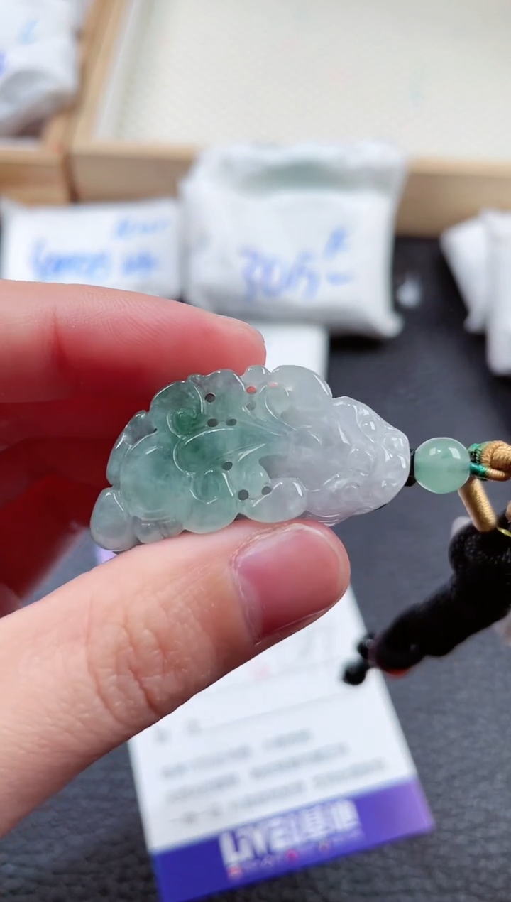 【闪购商品】翡翠颈饰未镶嵌00001539