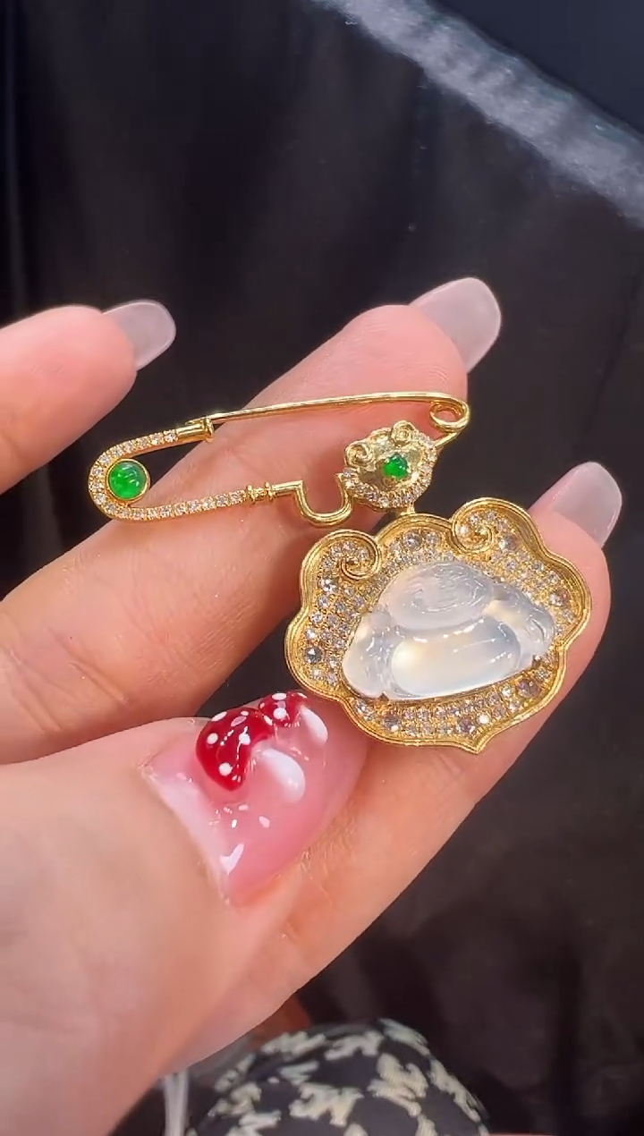 【闪购商品】翡翠颈饰18K金镶嵌吊坠