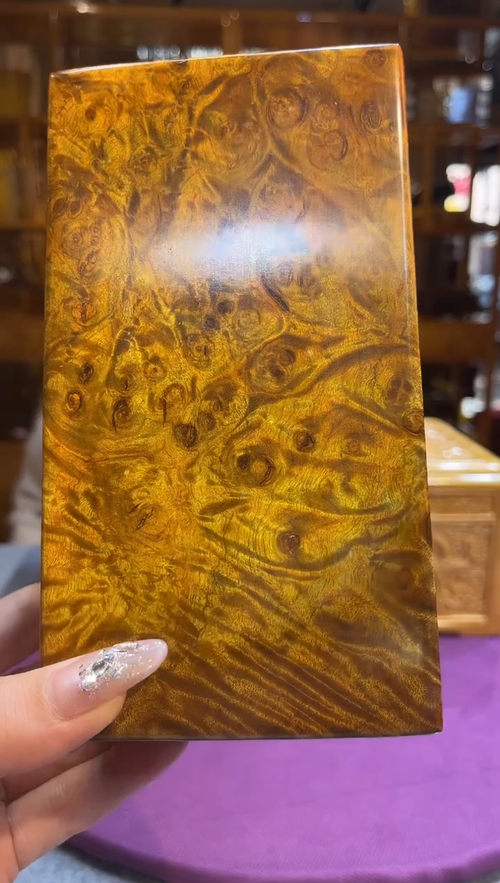 香樟木黄金樟满留疤首饰盒18公分（微瑕）