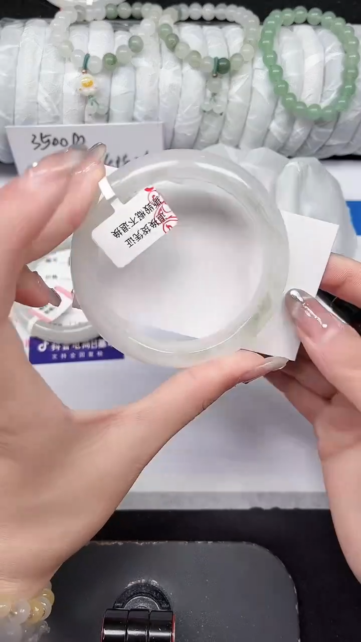 未镶嵌手镯石英质玉135-56/57