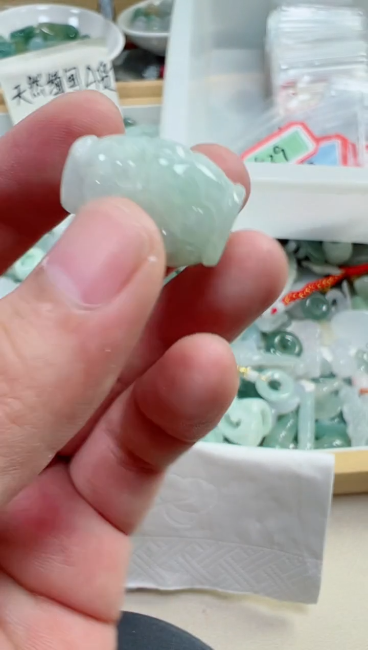 裸石翡翠529号，A货翡翠