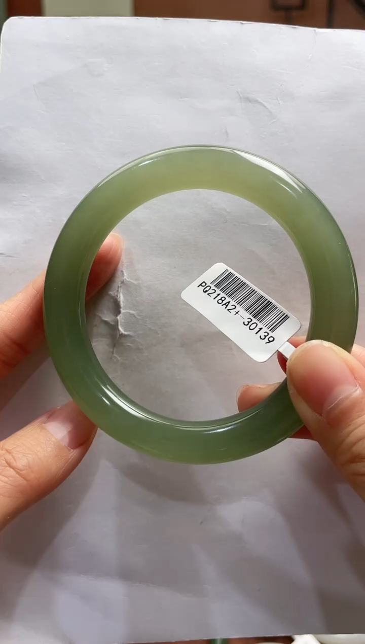 【闪购商品】和田玉手镯未镶嵌59