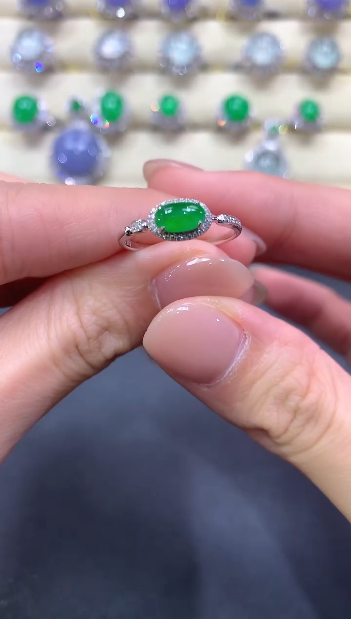 【闪购商品】翡翠戒指18K金镶嵌a5