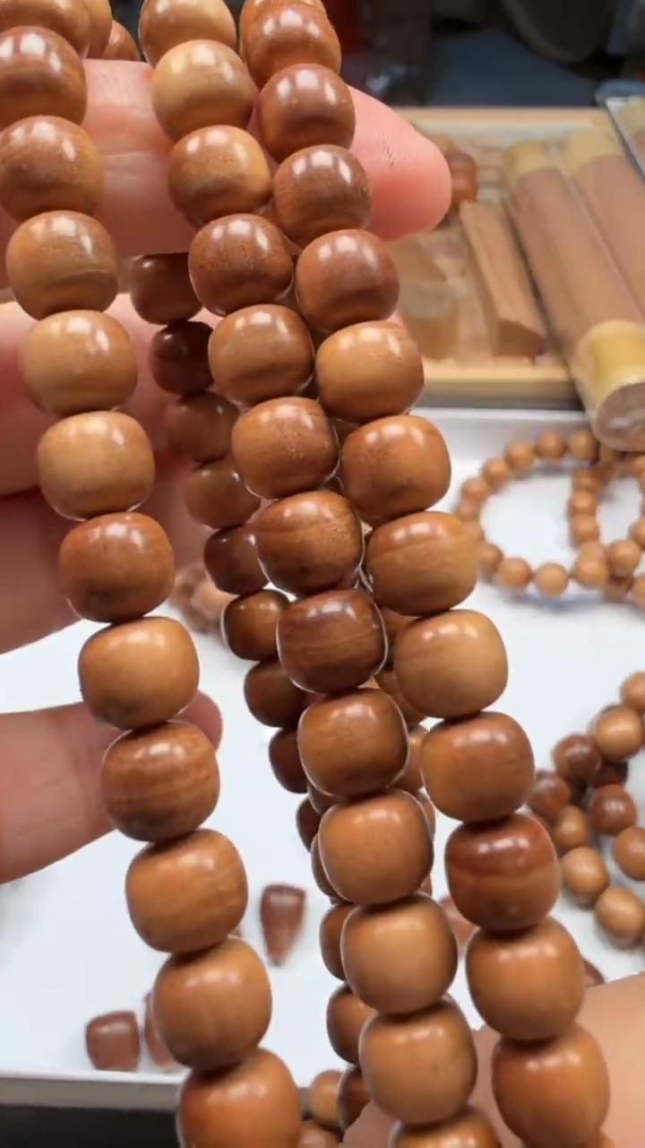 檀香木其他B*o供奉料6.5x7/108颗黑肉虎皮纹