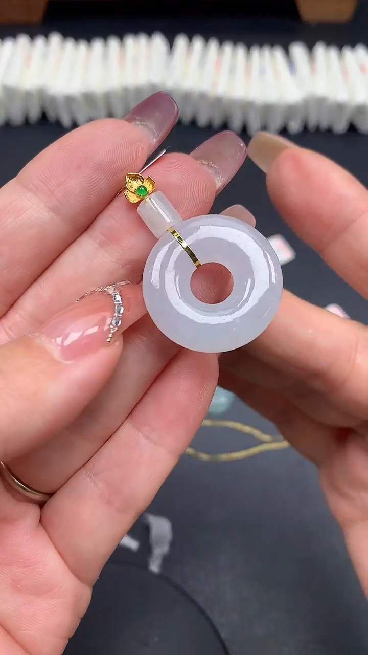 翡翠18K金镶嵌吊坠(不含链)MS188289