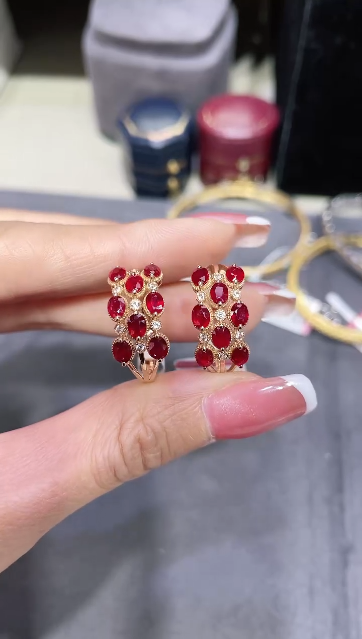 【闪购商品】红宝石戒指18K金镶嵌多样性发其一