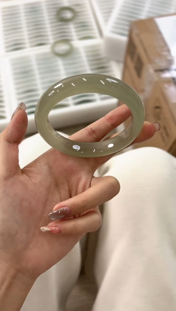 未镶嵌手镯石英质玉77-60D