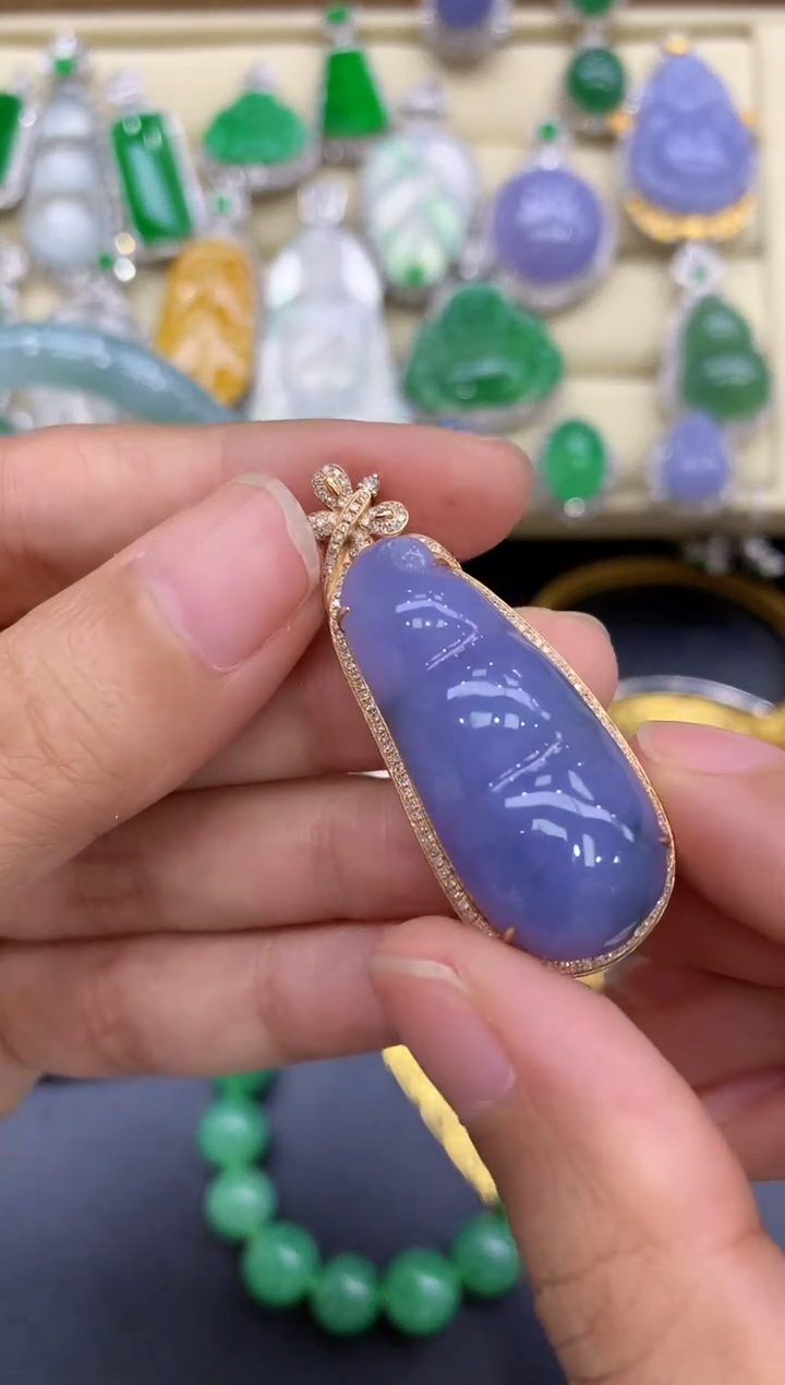 颈饰18K金镶嵌翡翠490-中国好珍宝