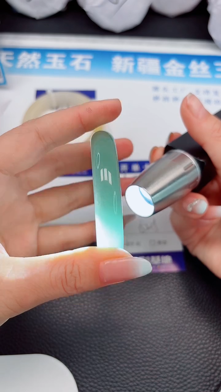 【闪购商品】石英质玉未镶嵌手镯122