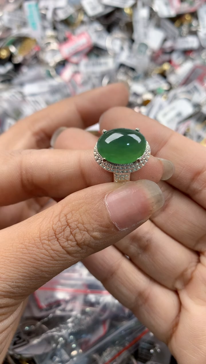 未镶嵌戒指翡翠胖****哈17-17-17          3