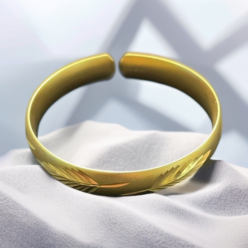 999足金黄金古法工艺羽毛光面手镯【活动专属】