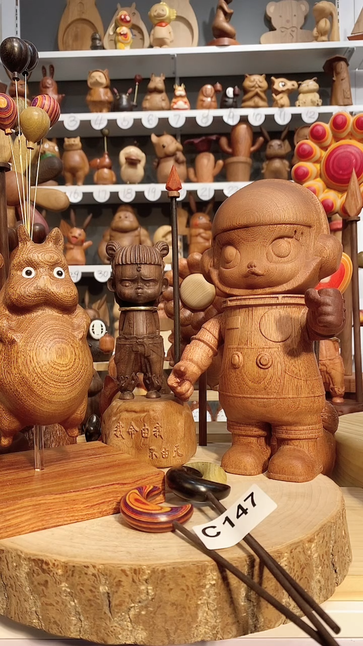 【闪购商品】木木雕摆件可爱卡通