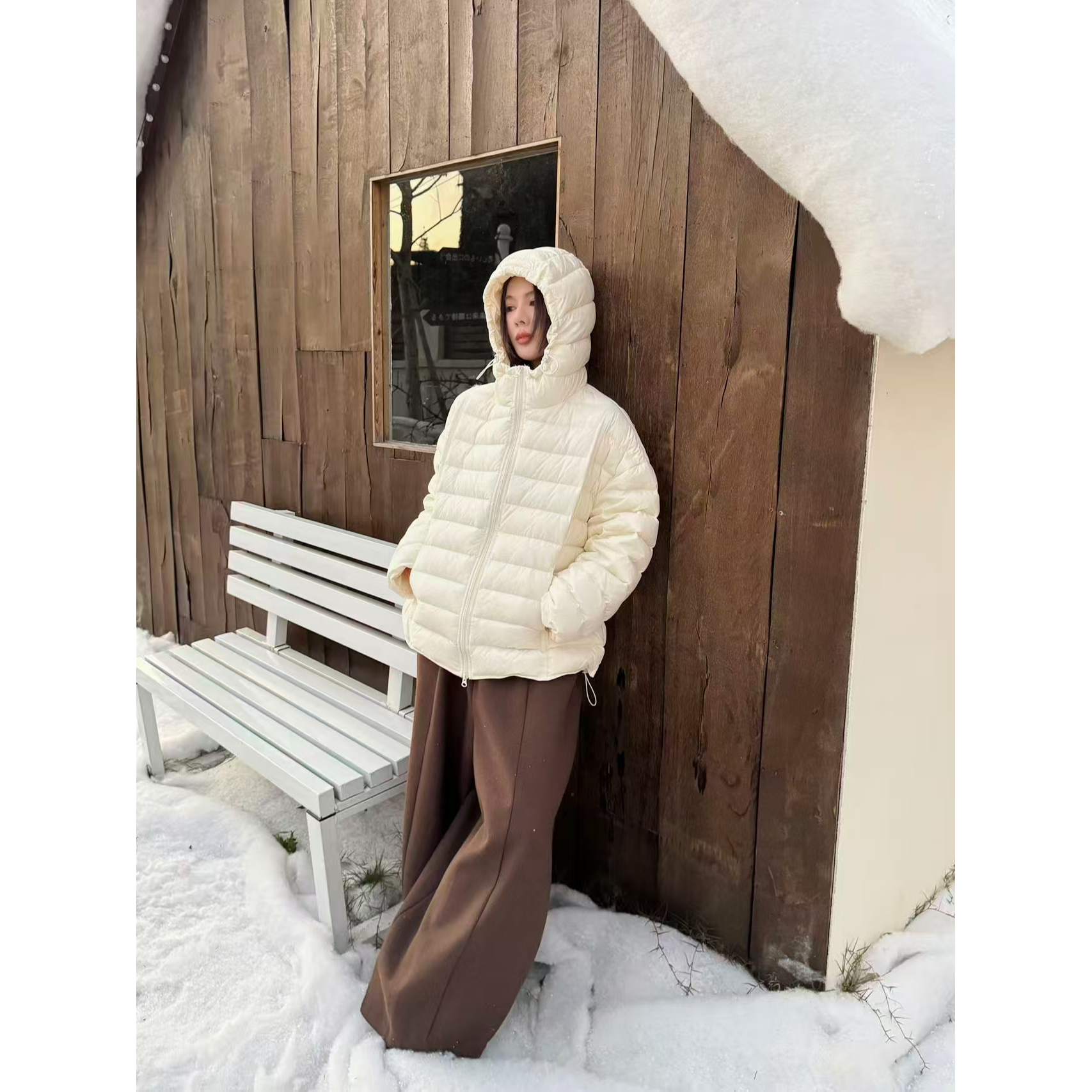 西西  保暖连帽排骨羽绒服