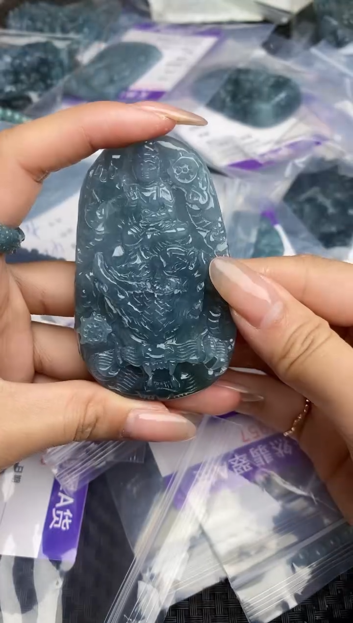 【闪购商品】翡翠颈饰未镶嵌1111111111