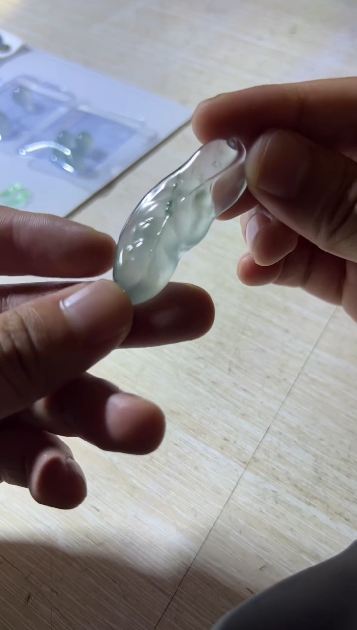 未镶嵌定制翡翠叶子