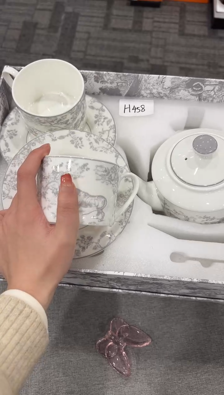 【闪购商品】杯H458--------------