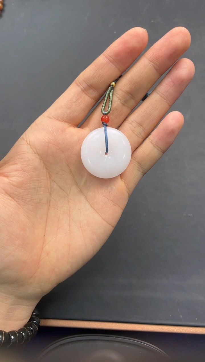 未镶嵌手串和田玉摇**柱且末天泰白玉平安扣微色差 （纹）