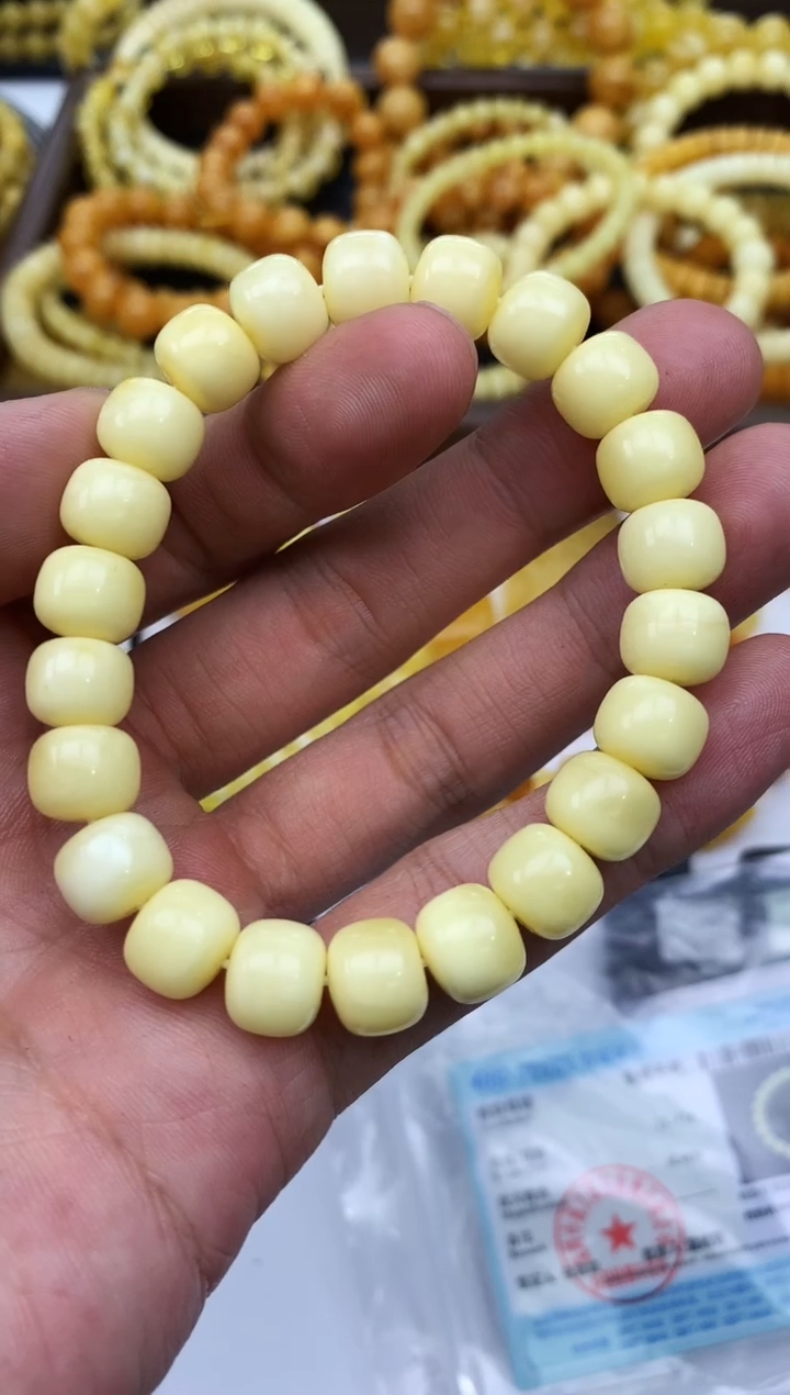 裸石琥珀未镶嵌手串