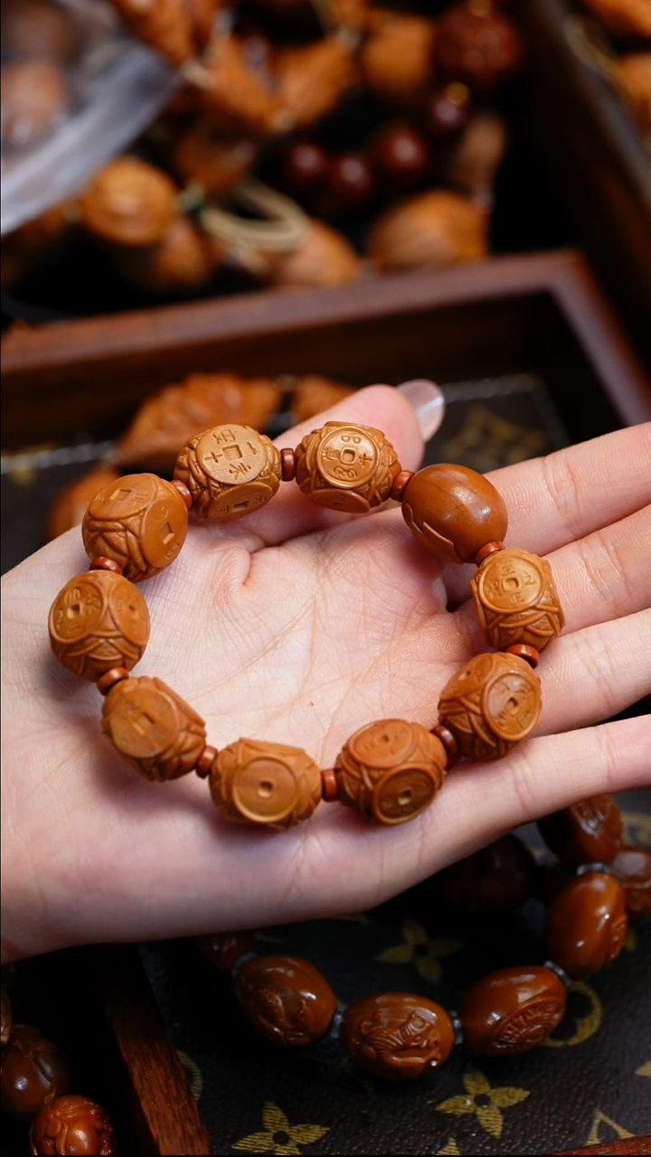 【闪购商品】橄榄核吊坠苏工橄榄核