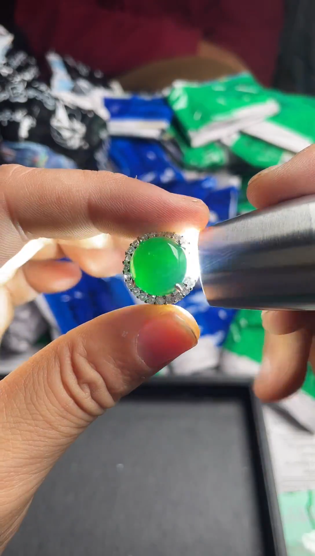 强子收货--所见即所得--多样性发货--绿色蛋面戒指