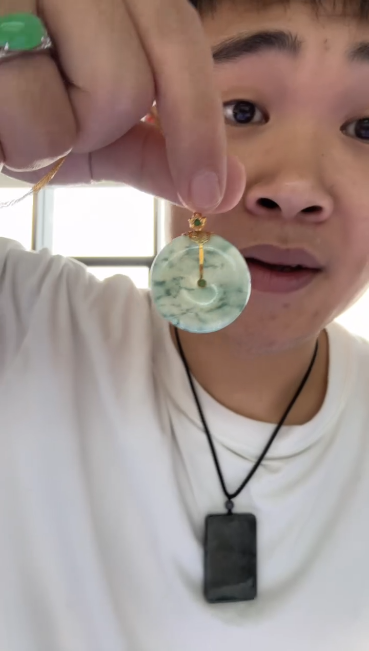 【闪购商品】翡翠颈饰18K金镶嵌A货翡翠冰飘花平安扣吊坠 多样性