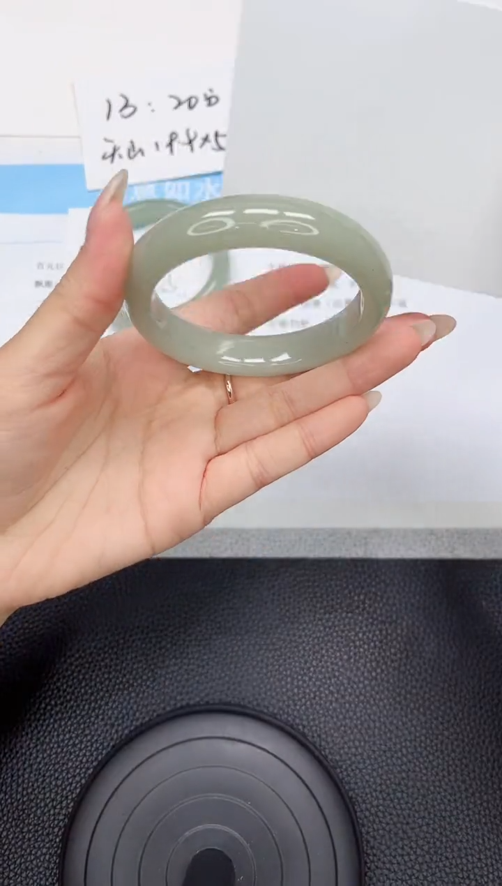 石英质玉手镯未镶嵌88-57.7