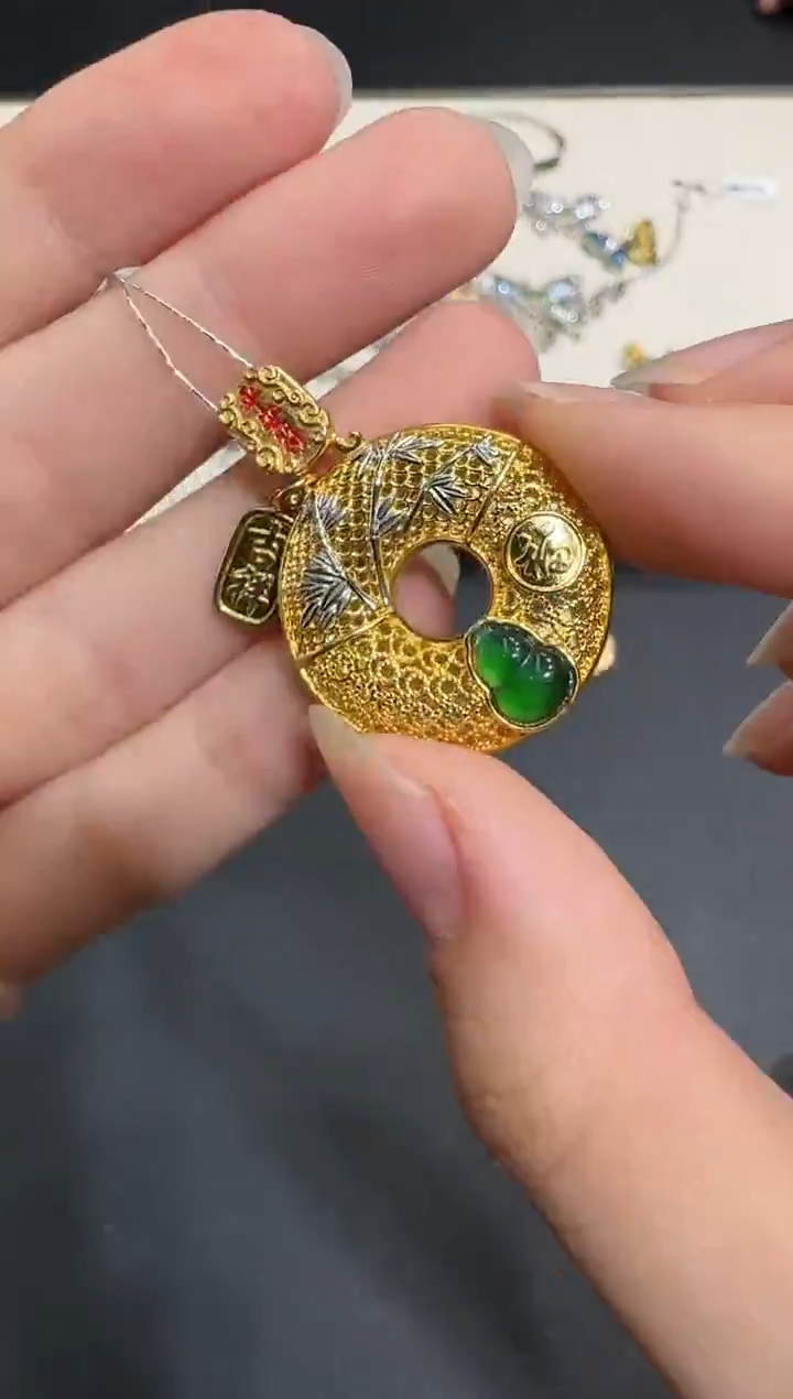 颈饰银S925镶嵌翡翠 X0103-1822-106