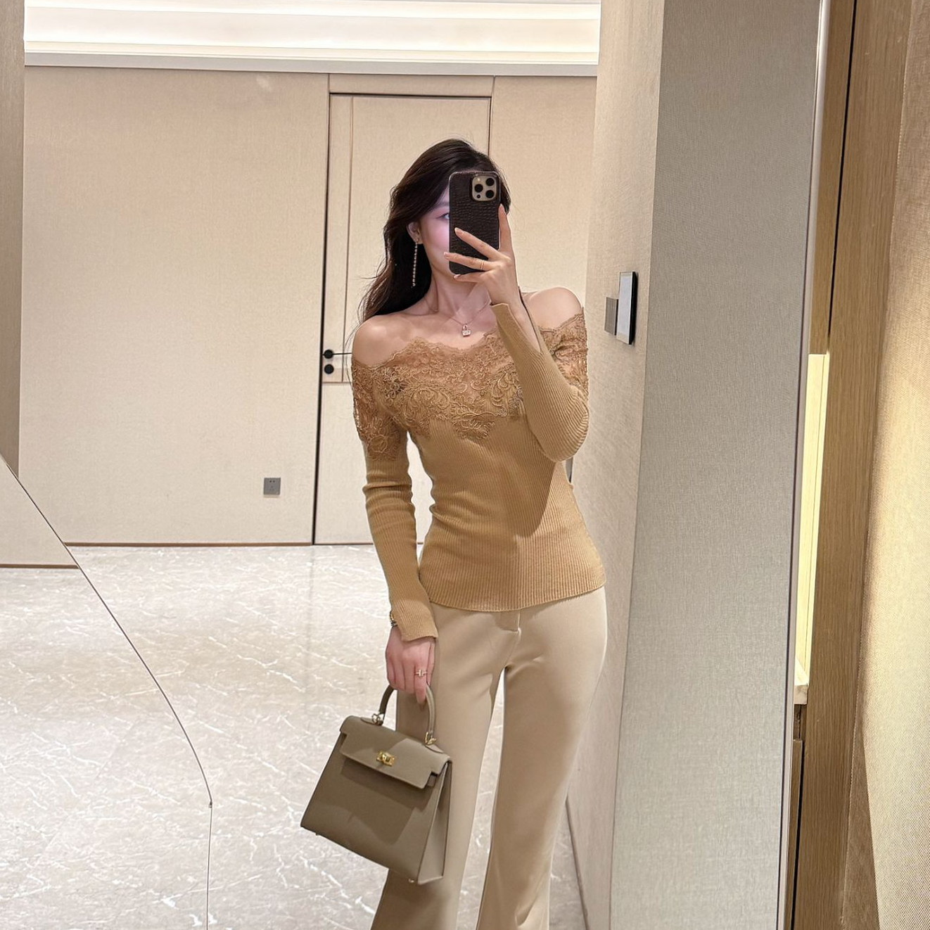 FAFA STUDIO 蕾丝针织拼接针织上衣一字肩长袖内搭秋冬简约款修身