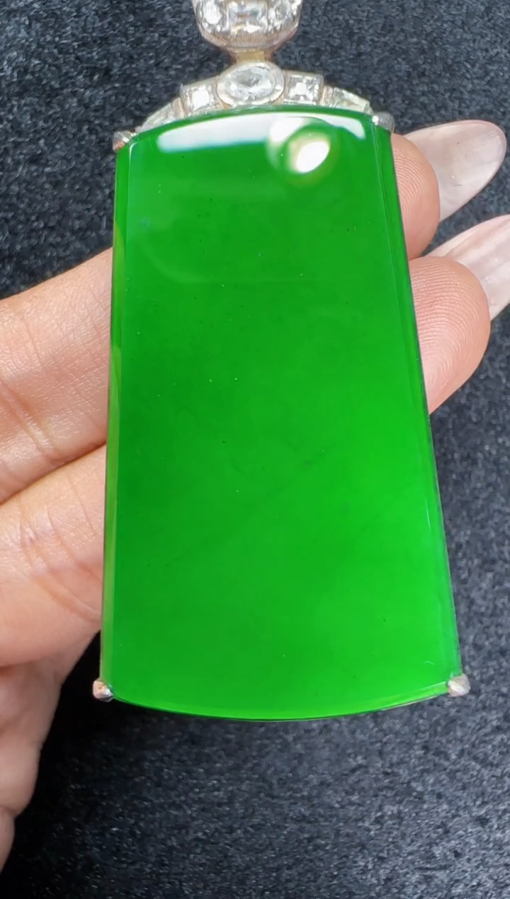 未镶嵌定制翡翠翡翠吊坠302