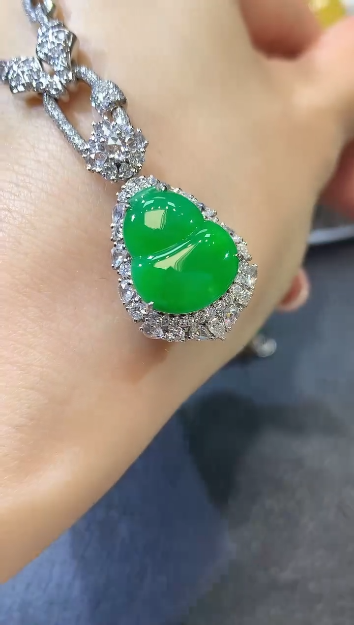 【闪购商品】翡翠吊坠(不含链)18K金镶嵌D