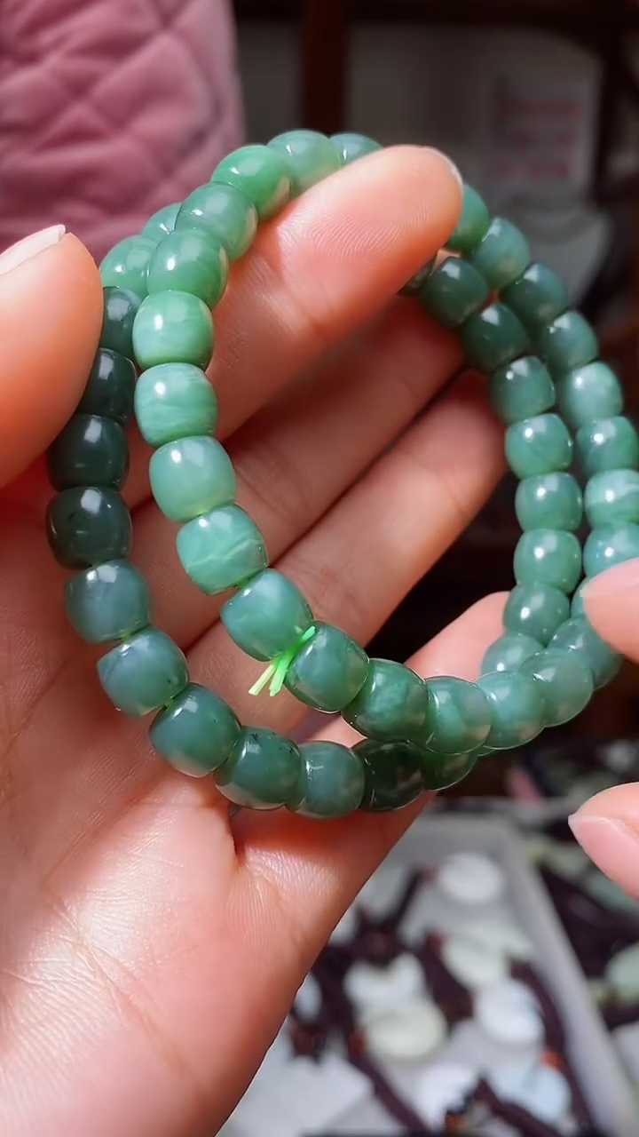 【闪购商品】和田玉手串未镶嵌卡8 拍一发一  