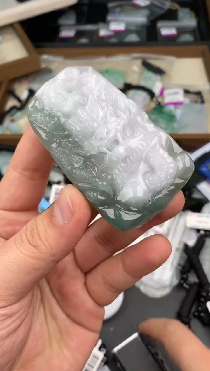 【闪购商品】翡翠颈饰未镶嵌  天然翡翠，一物一图