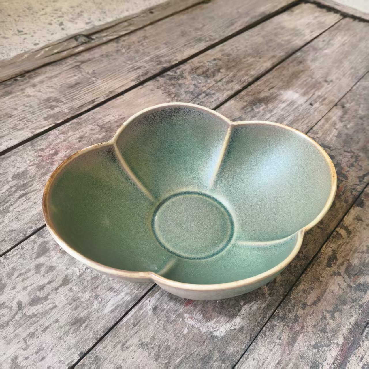 焦糖绿四瓣深盘大 22cm*7.5cm QCP208