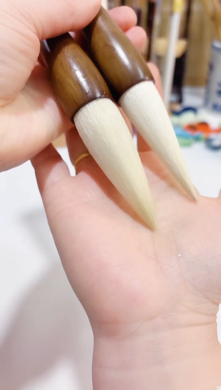 新款实木杆咖啡色 羊毫大斗笔2支 对联国画牡丹 出锋6.5 口径2.0