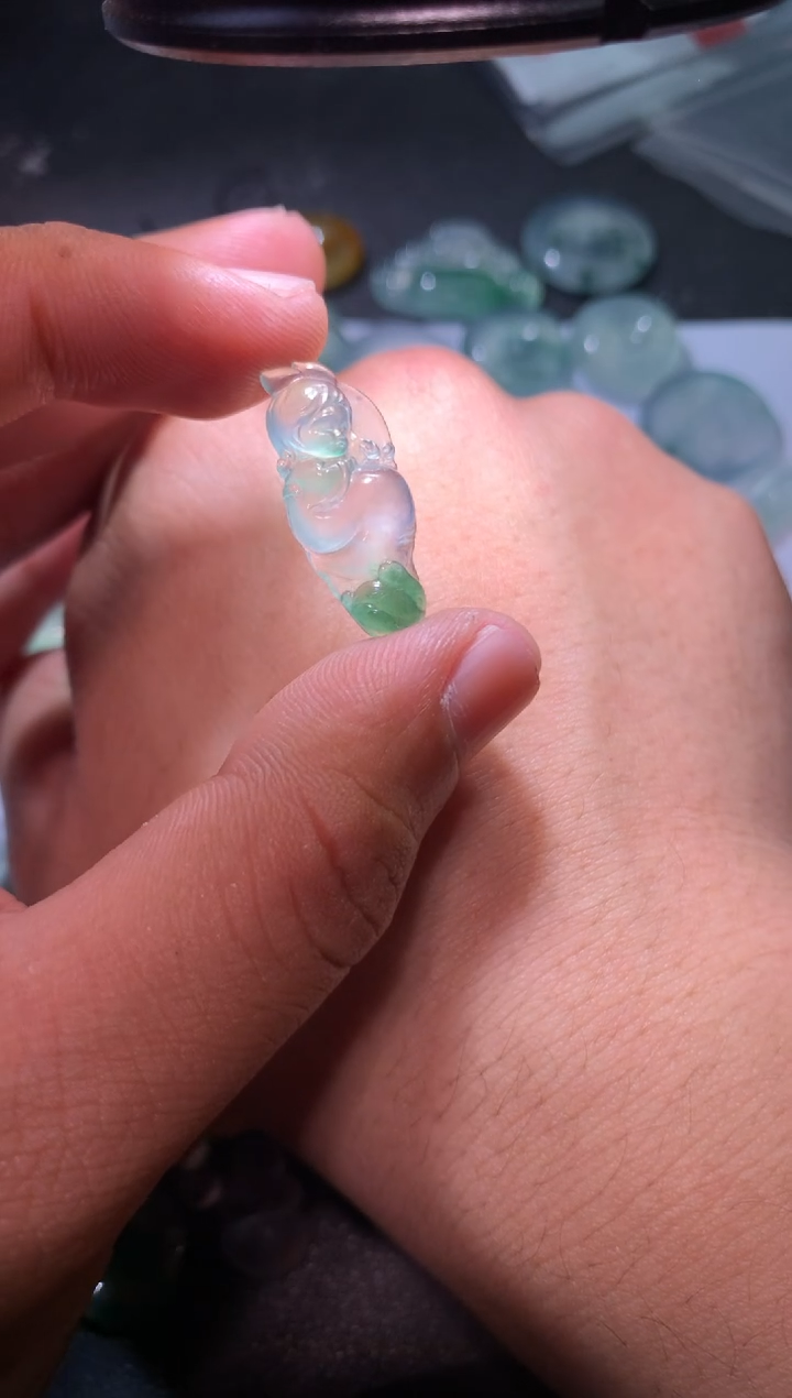 【闪购商品】翡翠颈饰未镶嵌嫦娥