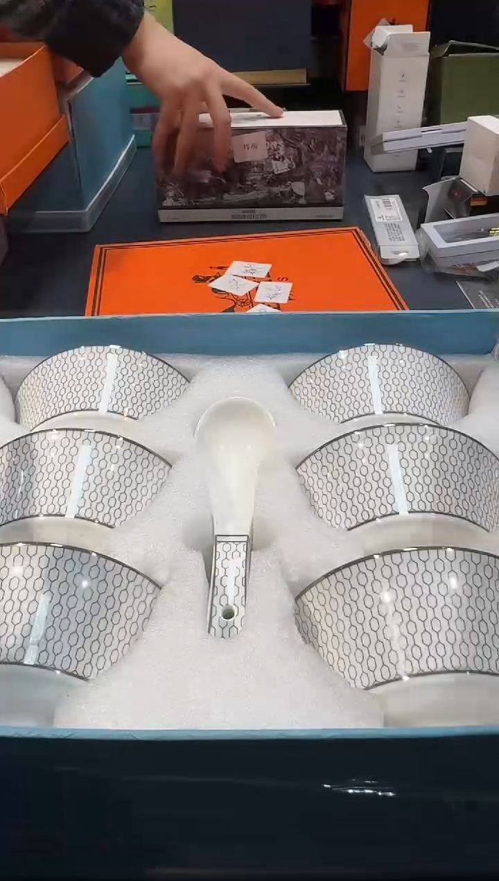 【闪购商品】碗B852-H1728全场正品，京东包邮