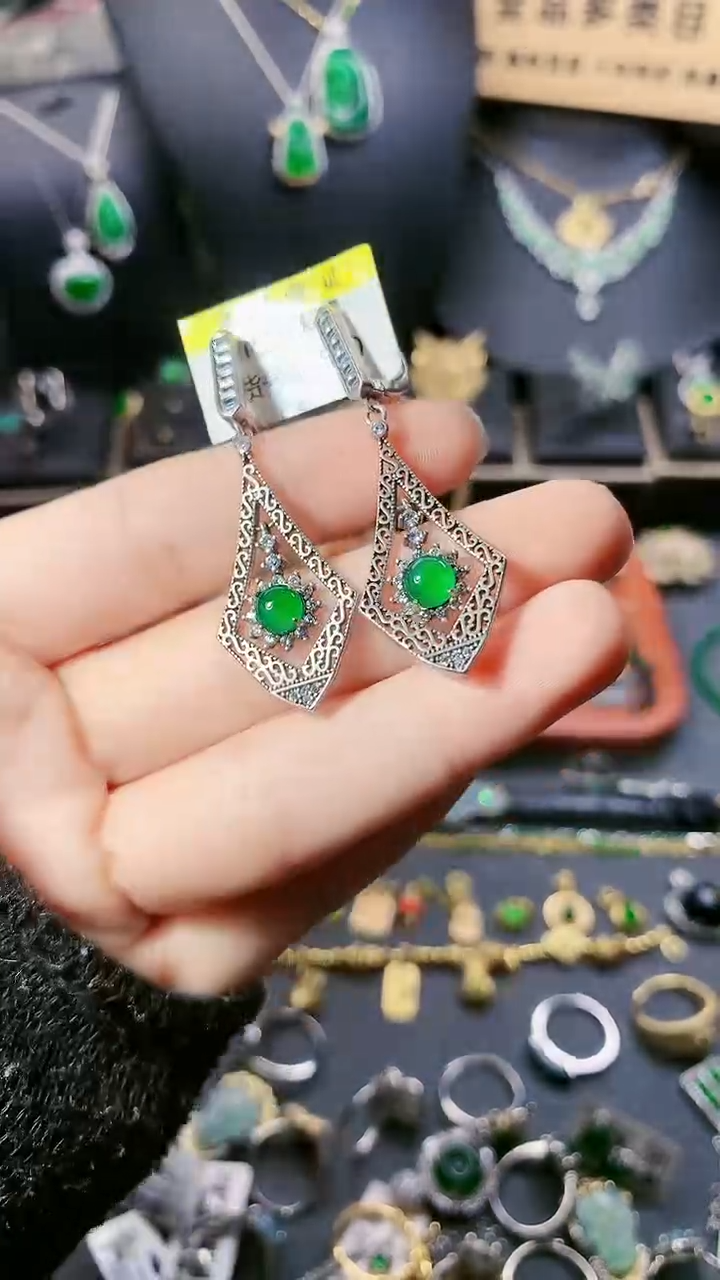 【闪购商品】翡翠耳饰银S925镶嵌耳饰