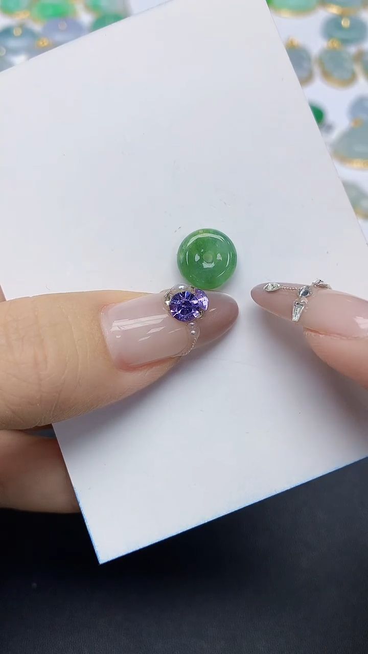 翡翠未镶嵌颈饰天然翡翠A货