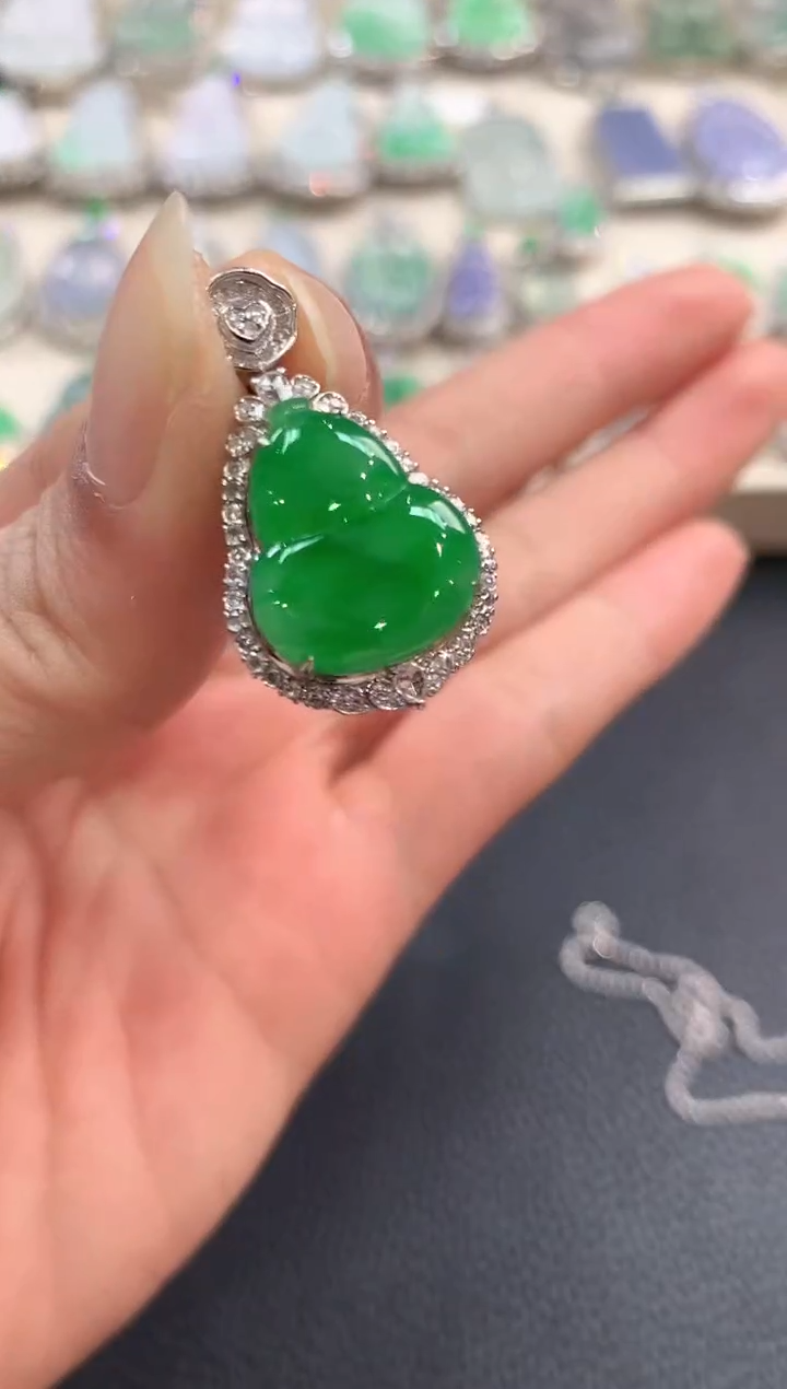 【闪购商品】翡翠吊坠(不含链)18K金镶嵌n58       