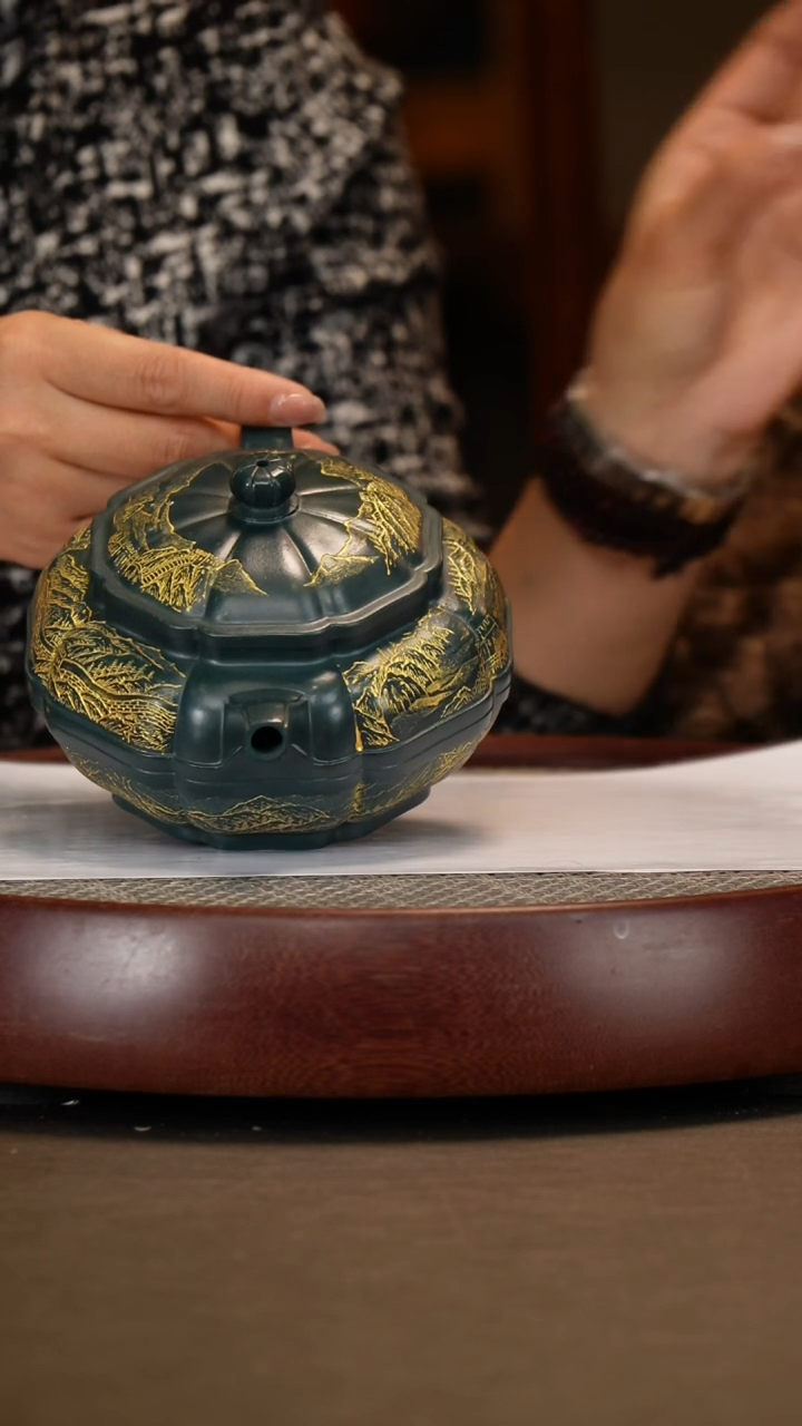 【闪购商品】紫砂茶壶【吴顺华】绿泥八宝壶