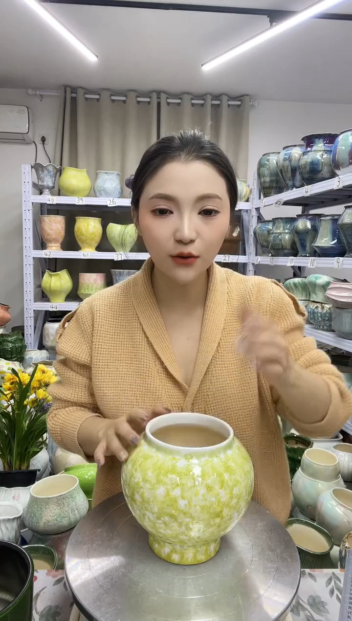 【12.4号】  花盆  高 ：15    口：11