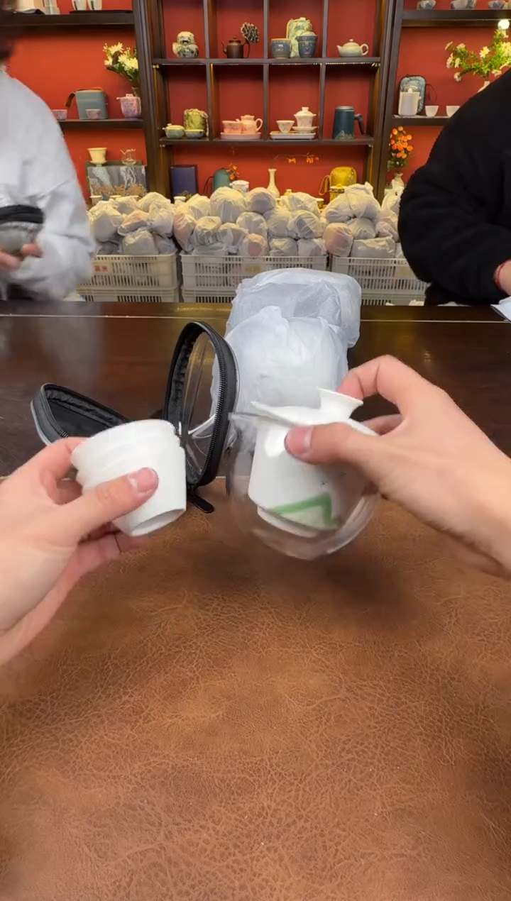 【闪购商品】山水盖碗111111111111111